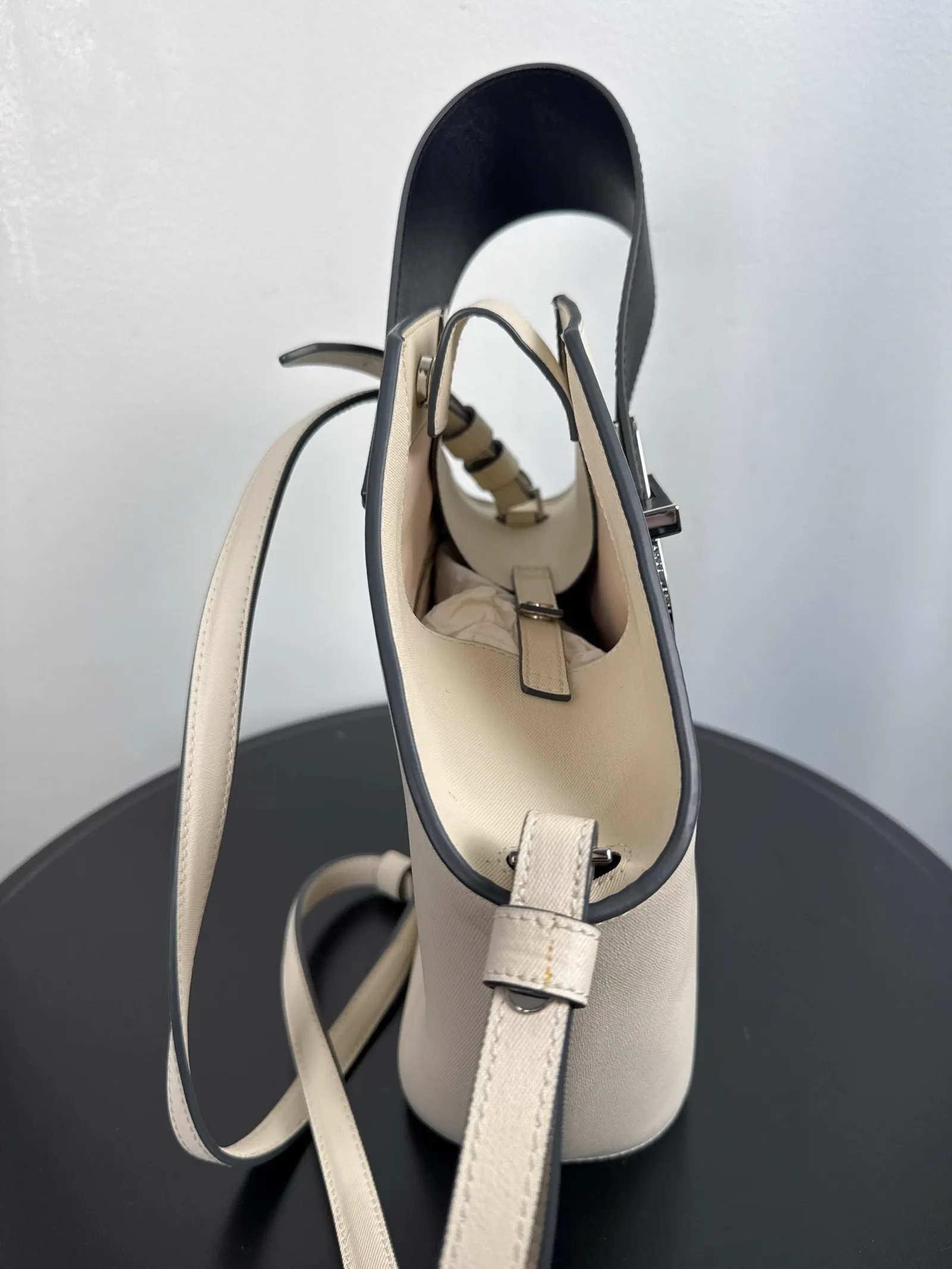 Miniatyrbild 6
